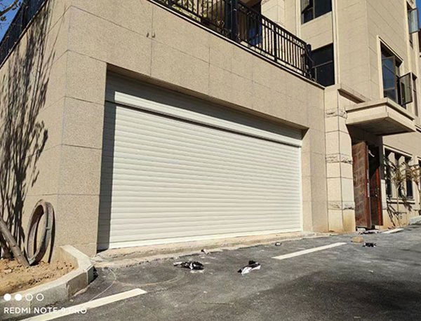 別墅車(chē)庫(kù)門(mén)案例